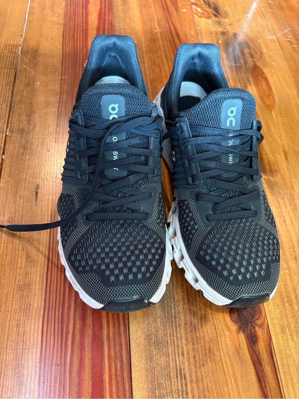 On Cloudswift Women's Black Athletic Running Shoes